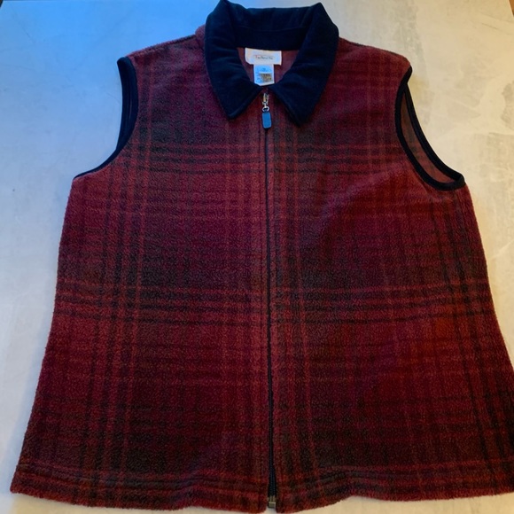 Talbots Fleece Plaid Zip Up Vest with Velvet Collar - Picture 3 of 6